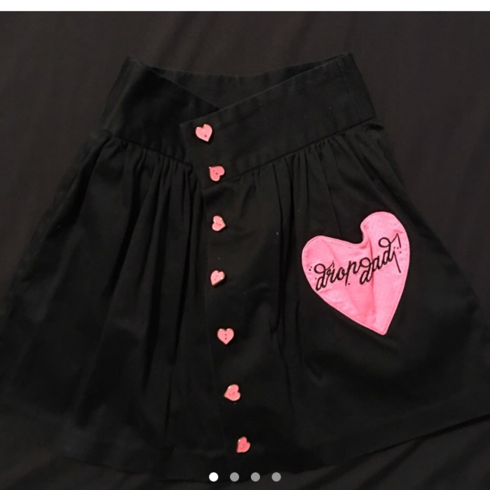 Drop dead skirt